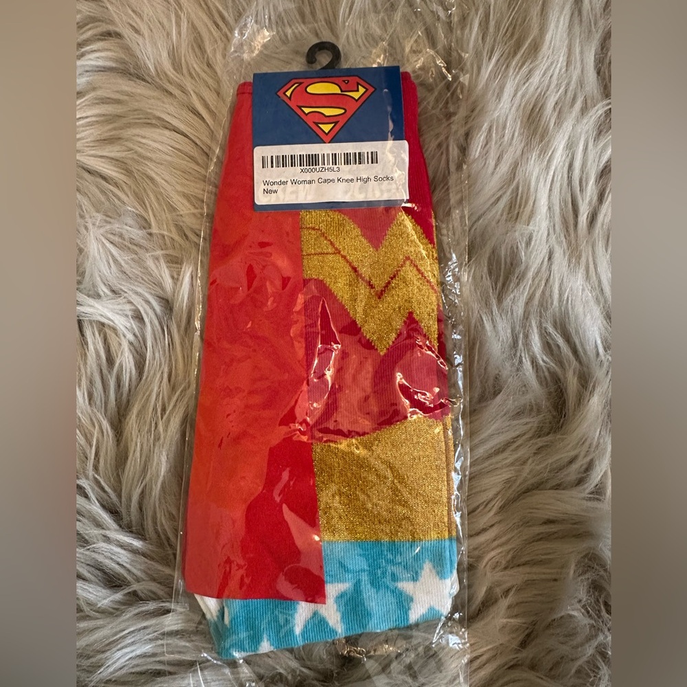 DC Comics Wonder Woman knee high socks NWT - Picture 3 of 6